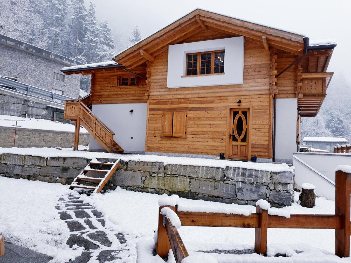 Вилла Casa Vacanza In Tipico Chalet Di Montagna Варцо Экстерьер фото