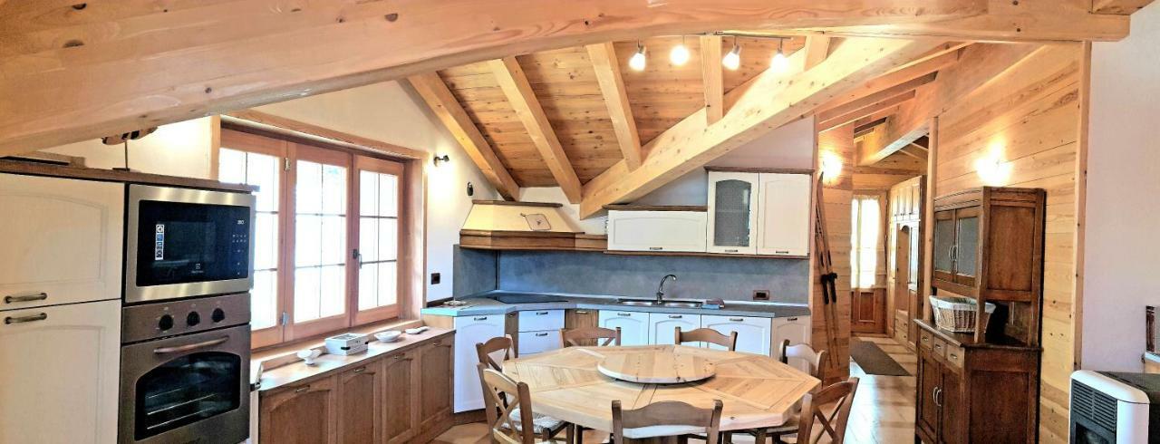 Вилла Casa Vacanza In Tipico Chalet Di Montagna Варцо Экстерьер фото